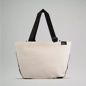 Clean Lines Canvas Tote Bag 22L (Brand New w/ tags)